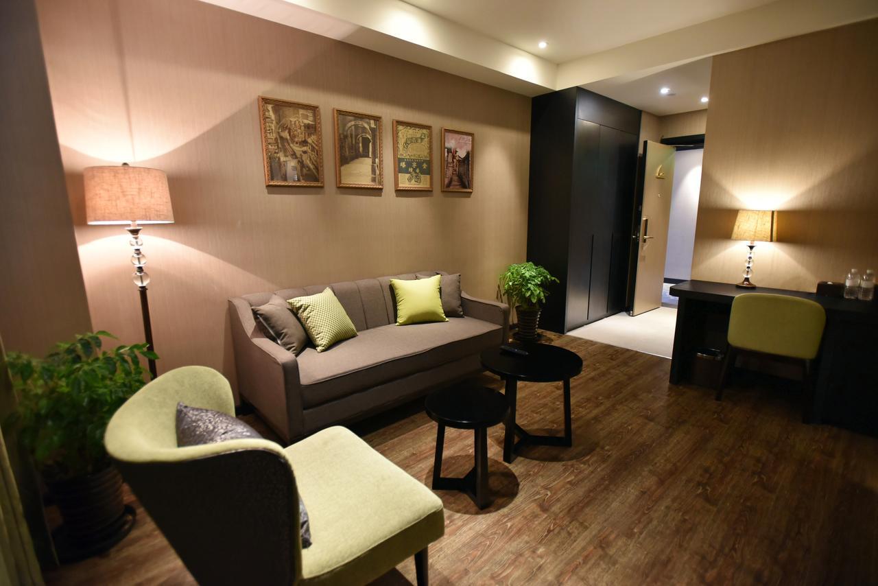 Deco 4*