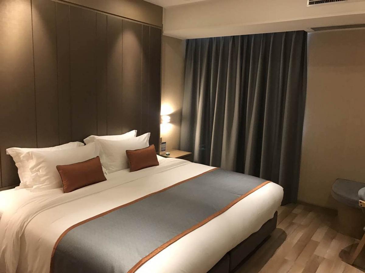 Deco Hotel